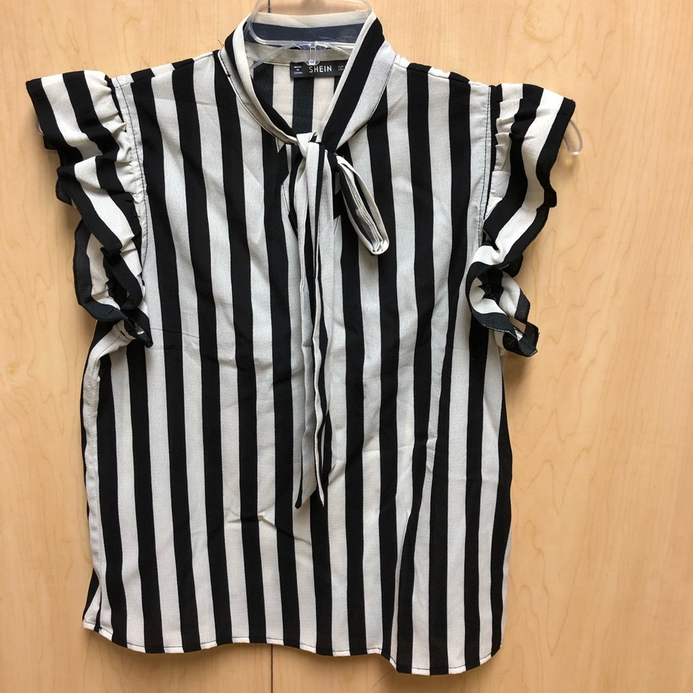 SHEIN blouse NEW W/OUT TAGS